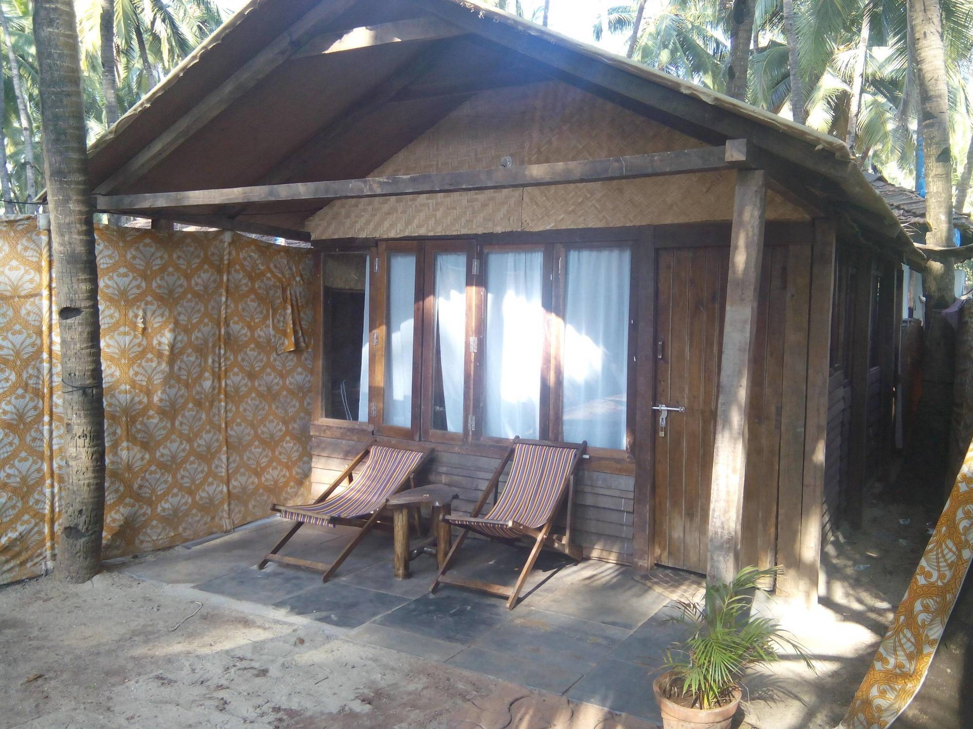 Cafe Del Mar Beach Bungalows Hotell Palolem Exteriör bild